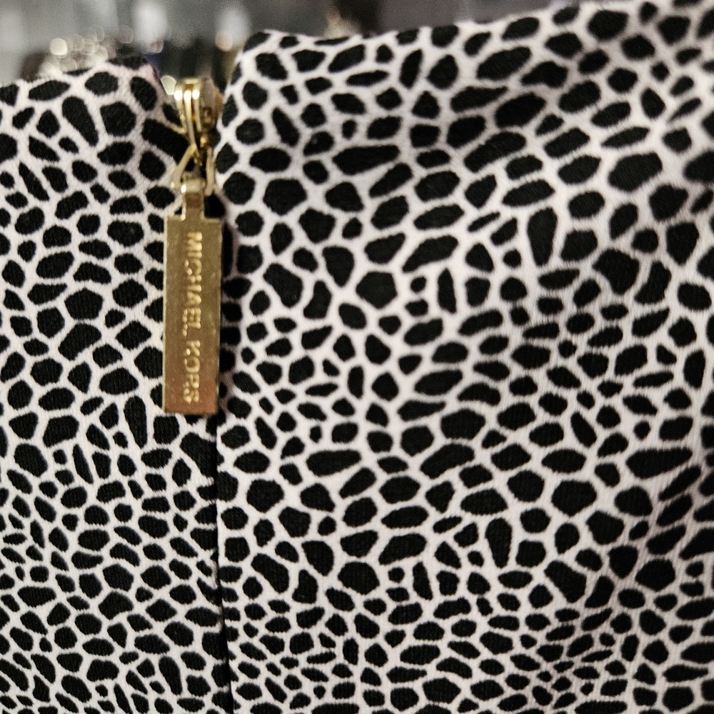Mk dress - Picture 2 of 3